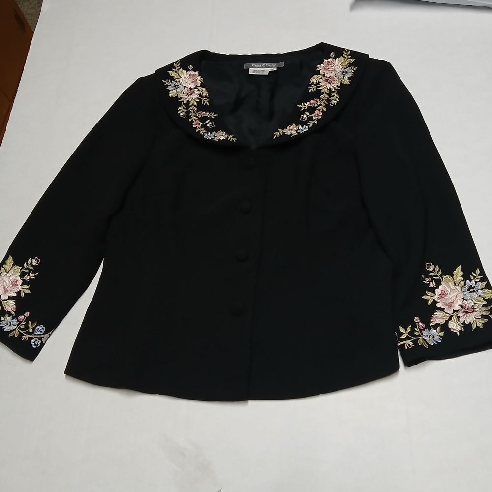 Maggy L Evening Suit Jacket Black w/ Floral Embroidery Peter Pan Collar Sz W 12